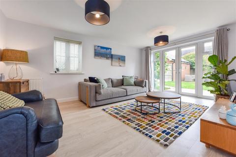 33 Appleton Close, Clanfield, Waterlooville, PO8 0ZG