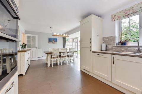 33 Appleton Close, Clanfield, Waterlooville, PO8 0ZG