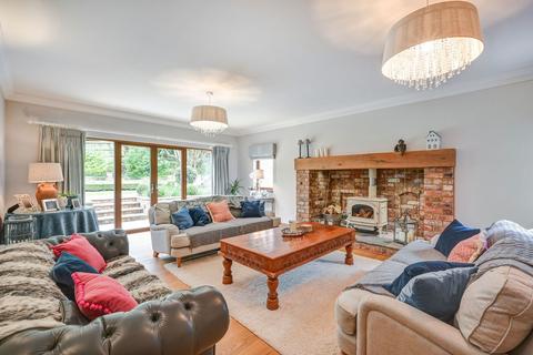 Ranlea Furzefield Chase, Dormans Park, East Grinstead, RH19 2LY