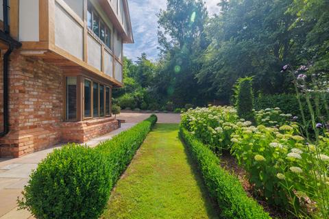 Ranlea Furzefield Chase, Dormans Park, East Grinstead, RH19 2LY