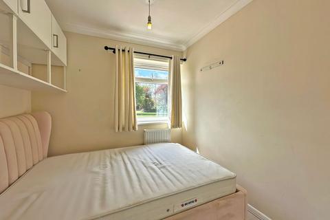 1 Chartwell Drive, Wombourne, Wolverhampton, WV5 0BN