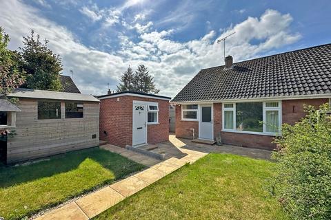 1 Chartwell Drive, Wombourne, Wolverhampton, WV5 0BN