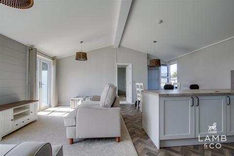 2 bedroom park home for sale, Seven Acres, St Johns Road, Clacton-on-Sea CO16