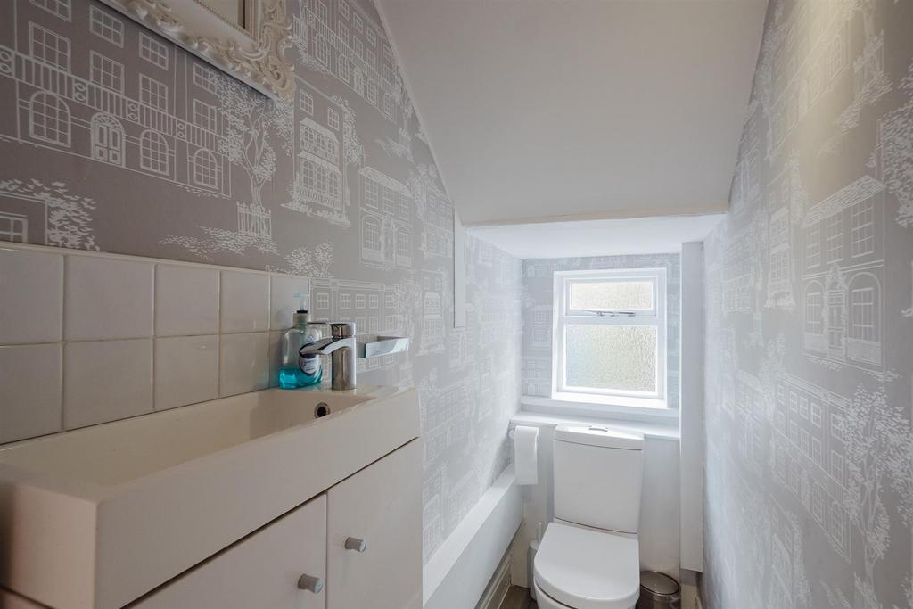 Ground Floor WC 1
