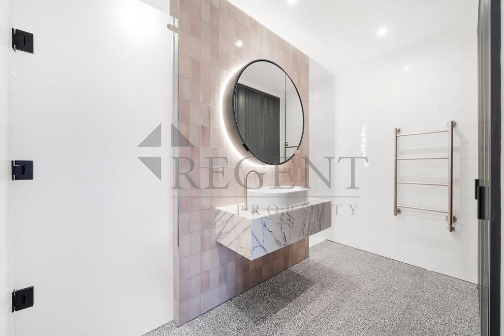 Main en-suite