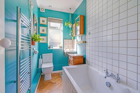 14 Thorpe Close, London, SE26 4NX