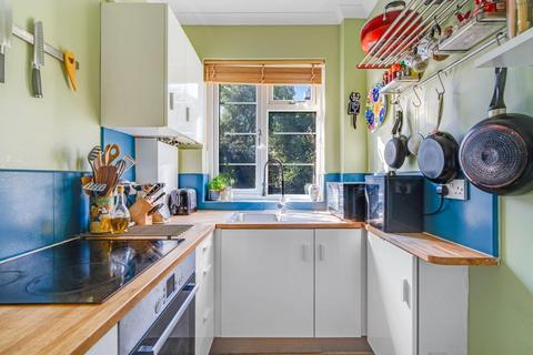 14 Thorpe Close, London, SE26 4NX