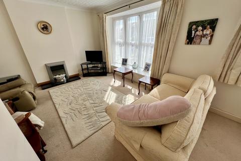 4 bedroom bungalow for sale, Avonside Avenue, Thornton FY5