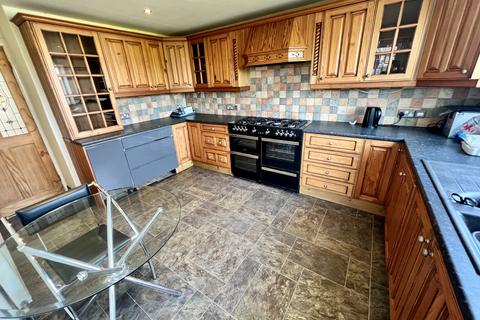 4 bedroom bungalow for sale, Avonside Avenue, Thornton FY5