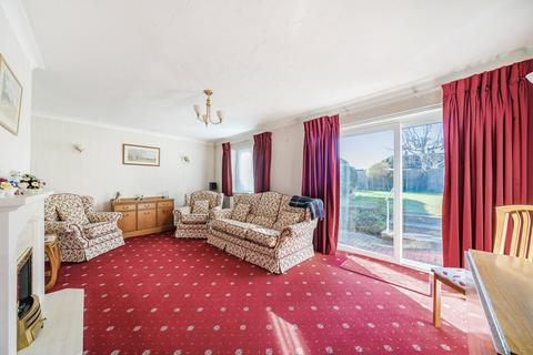 16 Romans Way, Woking, GU22 8TP