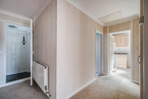 16 Romans Way, Woking, GU22 8TP