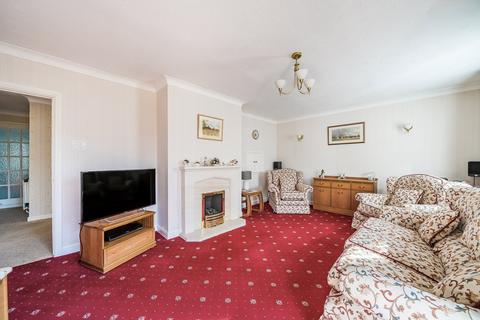 16 Romans Way, Woking, GU22 8TP