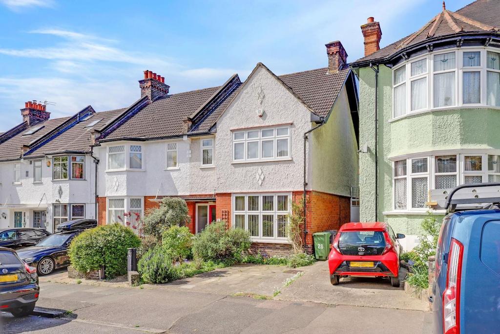 15-90c3 JHProp World - 26 Tannsfeld Road - 43-medium