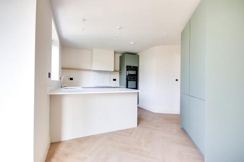 5 bedroom detached house for sale, Lower Pennington Lane, Lymington , SO41