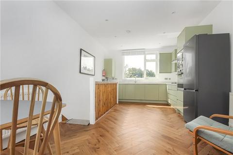 3 bedroom apartment to rent, Wavertree Road, London, SW2