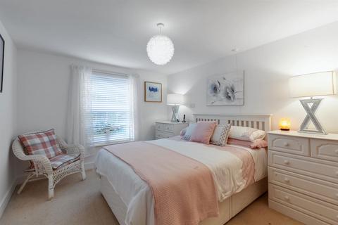 1 bedroom apartment for sale, Weighbridge Court, High Street, Ongar