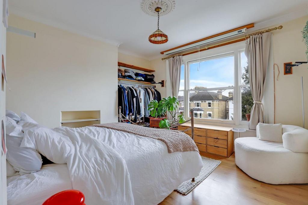 11-b7cf JHProp Wpen - f12, 21-23 Anerley Park Road -