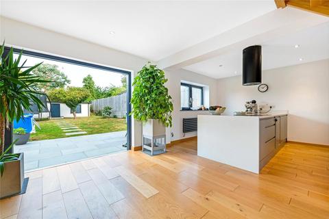 30 Brasted Close, Bexleyheath, DA6 8HX