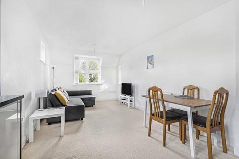 3 Andrews Gate, Shepperton, TW17 0AP