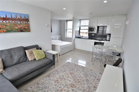 Studio to rent, Rampayne Street, London SW1V