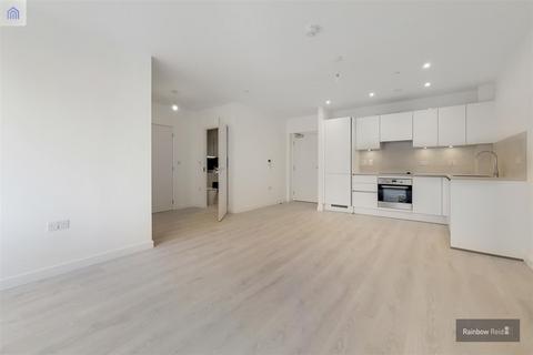 1 bedroom house to rent, East Acton Lane, London W3