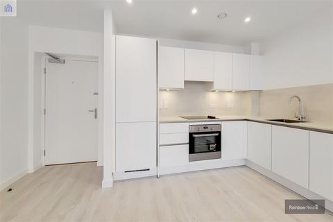 1 bedroom house to rent, East Acton Lane, London W3