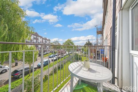 3 bedroom maisonette for sale, Appleby Close, London E4