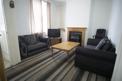2 bedroom terraced house to rent, 2 Bed House to Let on James Street, Preston