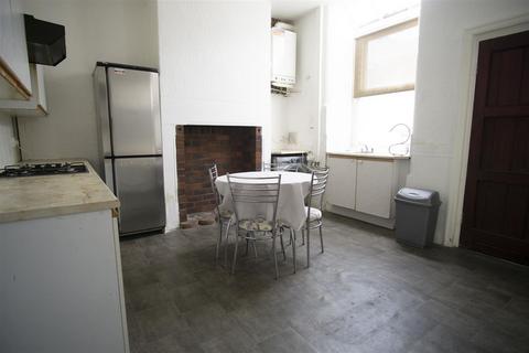 2 bedroom terraced house to rent, 2 Bed House to Let on James Street, Preston