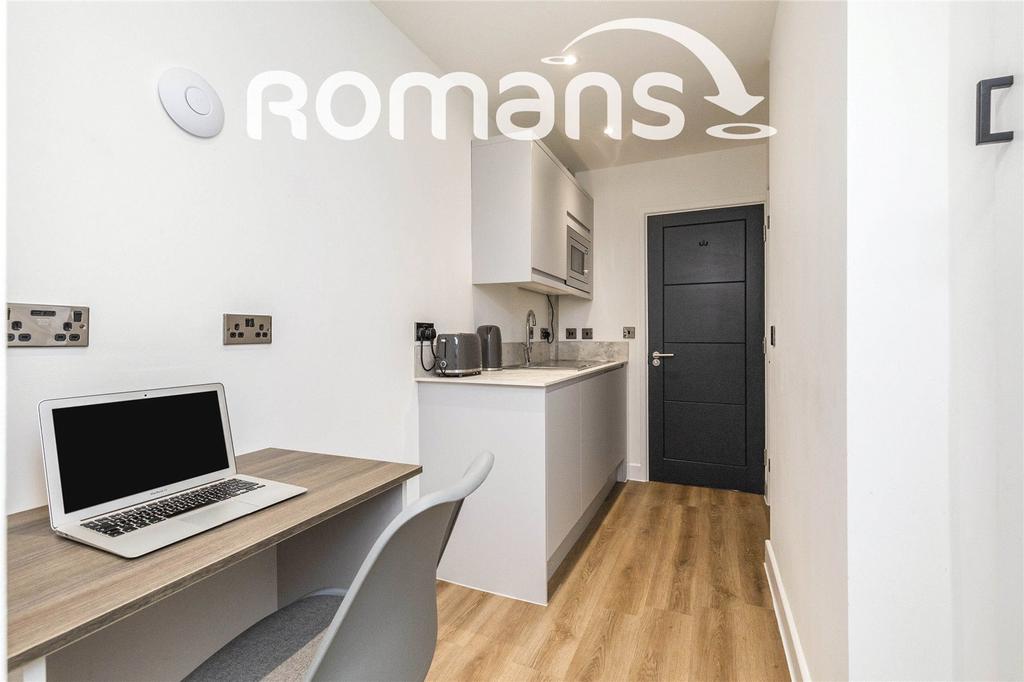 Apartment in Bristol, Kingswood - View 4