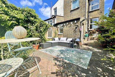 3 Lewin Road, Bexleyheath, DA6 8LJ
