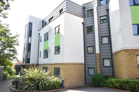 2 bedroom apartment to rent, Hythe Road, Surbiton