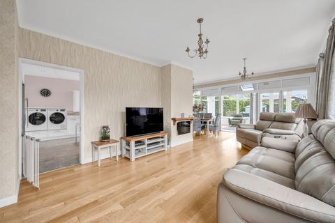 25 Highfield Road, Chislehurst, BR7 6QY