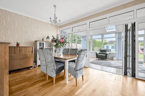 25 Highfield Road, Chislehurst, BR7 6QY