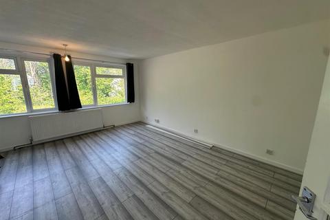 2 bedroom terraced house to rent, Clive Road, Bedfont
