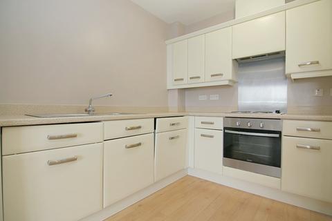 2 bedroom flat for sale, Newhall Park Drive, Bradford, BD5
