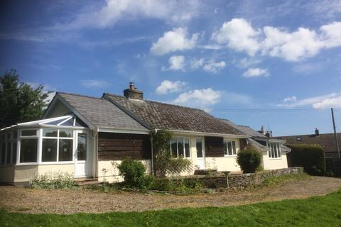 3 bedroom detached bungalow to rent, Longtown, Herefordshire
