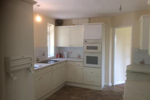 3 bedroom detached bungalow to rent, Longtown, Herefordshire