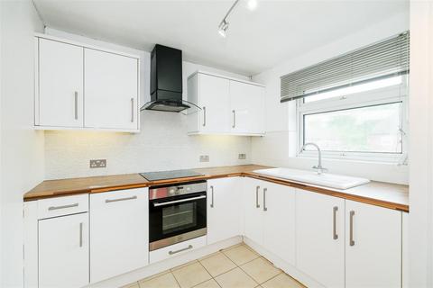 69 Kingsley Road, Loughton, IG10 3TU
