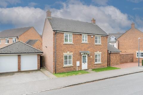 3 bedroom detached house for sale, Queensbury Lane, Monkston Park Milton Keynes, MK10