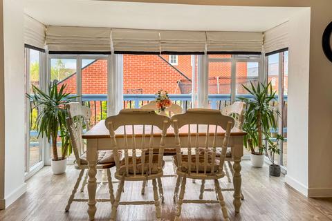 4 bedroom detached house for sale, Sandoe Way, Exeter EX1
