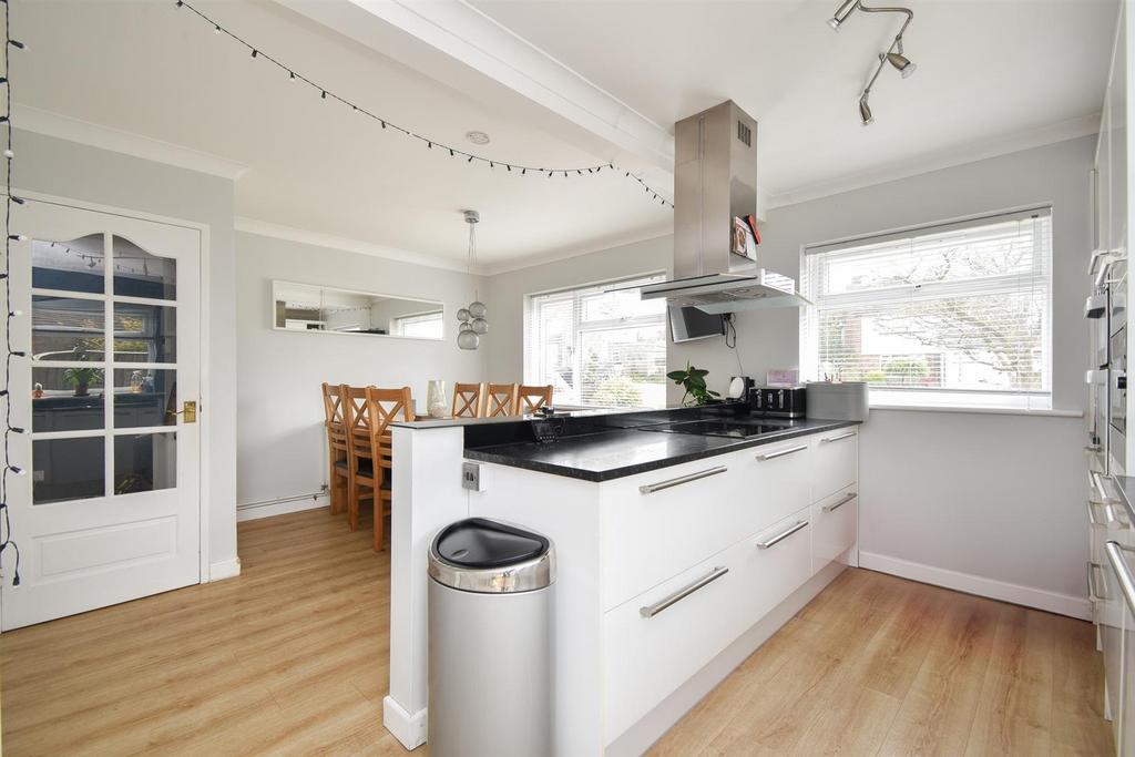 Kitchen diner
