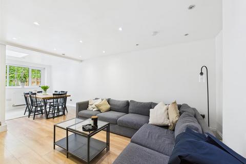 3 bedroom terraced house for sale, Granby Street, London E2