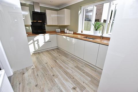 46 Anderby Drive, Grimsby, DN37 9HB