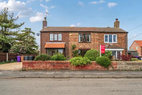 2 Butt Lane, Walcott, Lincoln, LN4 3SS