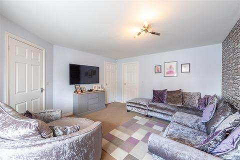 66 Rothbury Drive, Ashington, NE63 8TQ