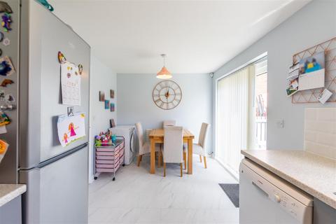 66 Rothbury Drive, Ashington, NE63 8TQ
