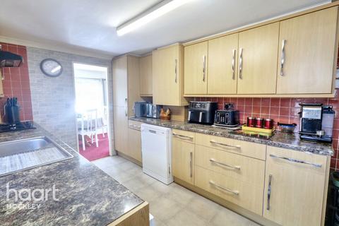 2 bedroom park home for sale, The Spur, Hockley