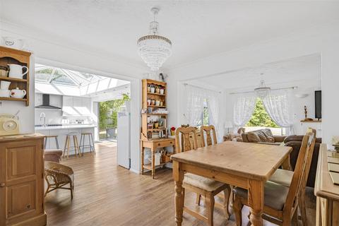 6 Bydown, Seaford, BN25 3NF
