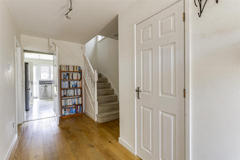 7 Freman Drive, Buntingford, SG9 9TD